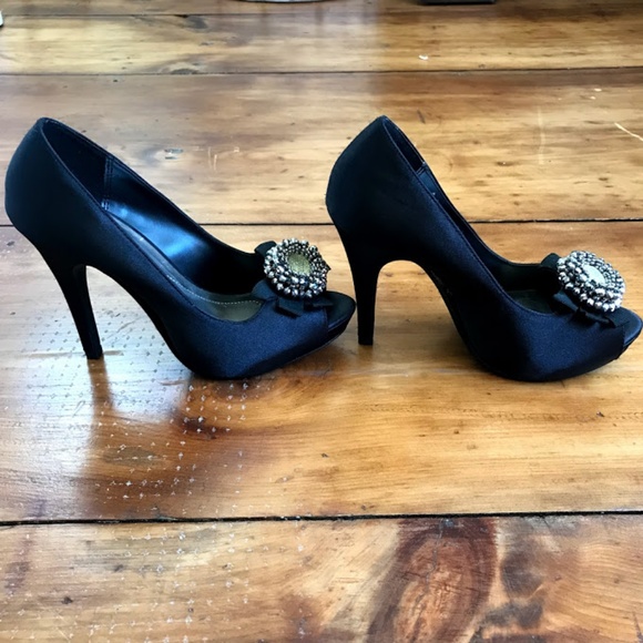 Apt. 9 black peep-toe stiletto heels Size 6 - Picture 4 of 7